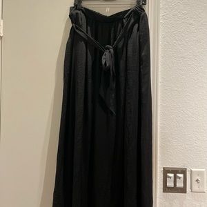 Satin maxi skirt with front tie